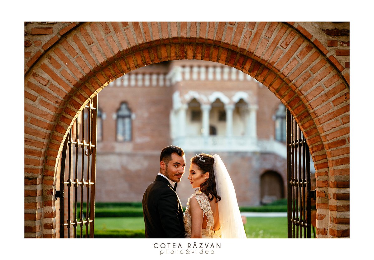 razvancotea's tweet photo. Vrei ca ziua nuntii tale sa fie surprinsa in imagini intr-un  mod diferit? #WeddingPhotography #InstaWedding #Amintiri #Frumoase #Fotografii #Nunta https://t.co/tynNUeOgt0 https://t.co/VoGaxpb3Me
