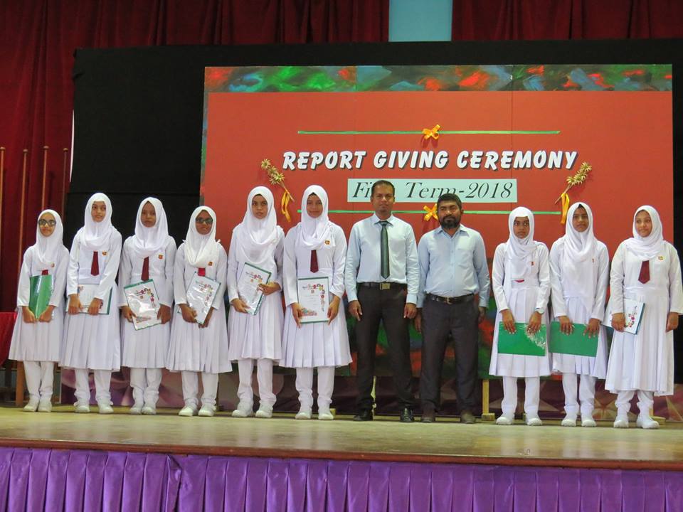 hamadSchool's tweet photo. Report Giving 
Term One 2018 https://t.co/xJdGRBRMpN
