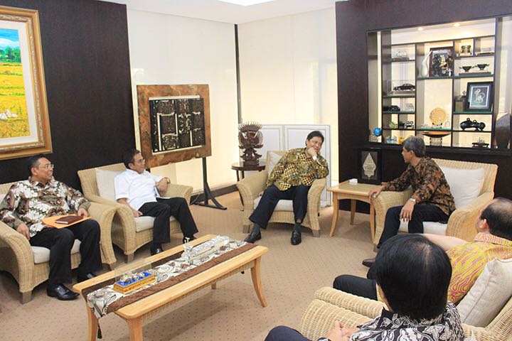 Ketua Asmindo bertemu Menteri Perindustrian Bapak Airlangga Hartarto pd 8 Juni 2018. Foto: kemenperin.go.id