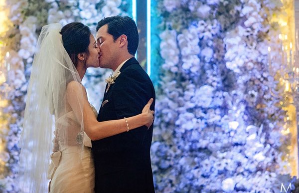 ToniGonline's tweet photo. Happy 3rd Wedding Anniversary to our favorite couple! 💍 https://t.co/RHxnA90NWk