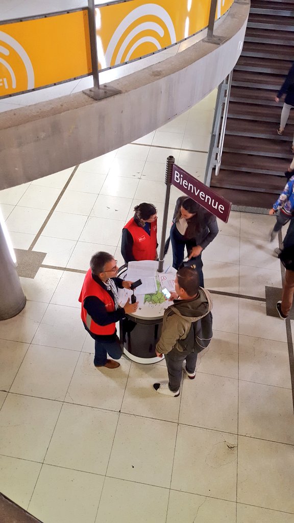 brongier's tweet photo. Observation des utilisateurs in situ pour mieux comprendre le contexte d'usage - Se confronter aux situations réelles des Volontaires de l'information en Gare @SNCF de Nantes #refontevi #UX #EX #grevesncf #inondations https://t.co/2aK6CVqmZW