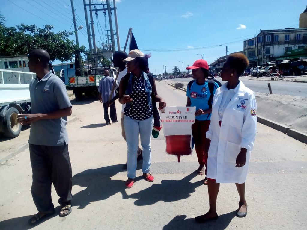pledge25kenya's tweet photo. This was yesterday.
#TeamMombasa was all energy, mad energy, as they did the Mariakani-Mombasa stretch.
Catch them at later at @OfMombasa as they finish up the #25daysOnTheRoad #WalkForBlood with Tudor MCA, Hon Tobias Samba as the guest of honour
#County48 #wbdd2018 #WBDDKe https://t.co/5MWD0719tb