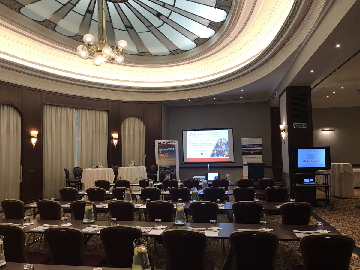 Chris_Plant's tweet image. Opening address Ambassador @AndyGarthUK @UKinSlovakia @SARIO_agency @CzechInvest_CZ @BritChamSK  @businessisgreat @thevoiceofauto @santanderuk @GrantThorntonSK #vobevent