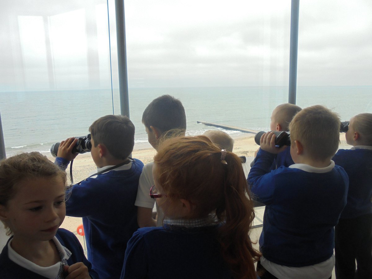CPAMrsTweddle's tweet photo. A great afternoon at Blyth Beach. Year 2 were fantastic! @CroftwayPrimary https://t.co/V8jxNN9tyn