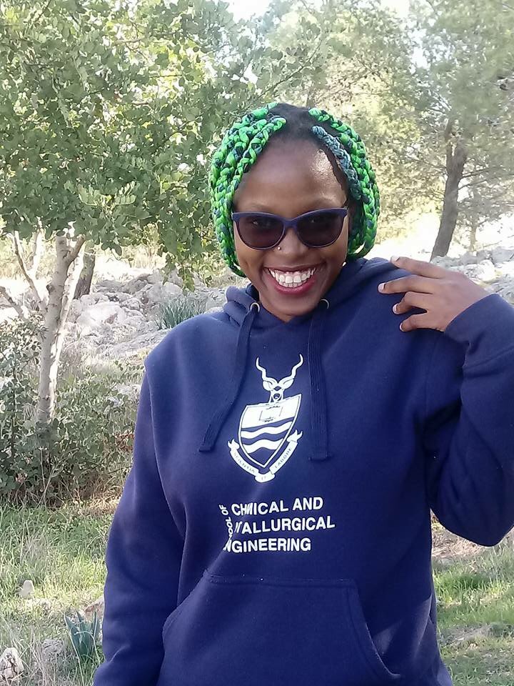 This is 22-year-old Wits chemical engineering student Busisiwe Mashiane who has created a water filtration system that collects clean water from polluted rivers using the sun and sand. She hopes it will help people in rural areas who struggle to get clean water.🙌🏽 #SlayNationSA