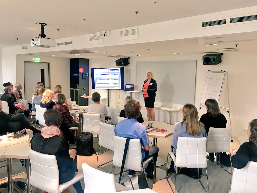 MainInsight dashboard tuo tiedon visuaalisesti helposti ymmärrettävään muotoon, ja oikein valituista mittareista saatavan datan arvo onkin siinä, mitä löydöksiä siitä saa ja miten sitä voi arjessa helposti hyödyntää @KatariinaStr #MainIdea #Kulmia #TiedostaVoimaa