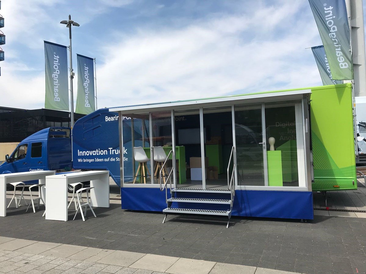 BearingPoint_de's tweet photo. Los geht's! Die #CEBIT18 ist gestartet! Besuchen Sie unseren #InnovationTruck auf dem d!campus (Stand S55). Unsere Kolleginnen und Kollegen freuen sich auf Sie und führen Sie gerne durch die vielfältige Welt unserer Technologien und digitalen Lösungen! https://t.co/oqONFjtn7G