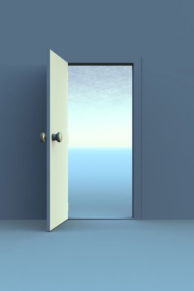 LoSparaCazzate's tweet photo. Sfondi: una porta aperta https://t.co/JuclKcnGXy