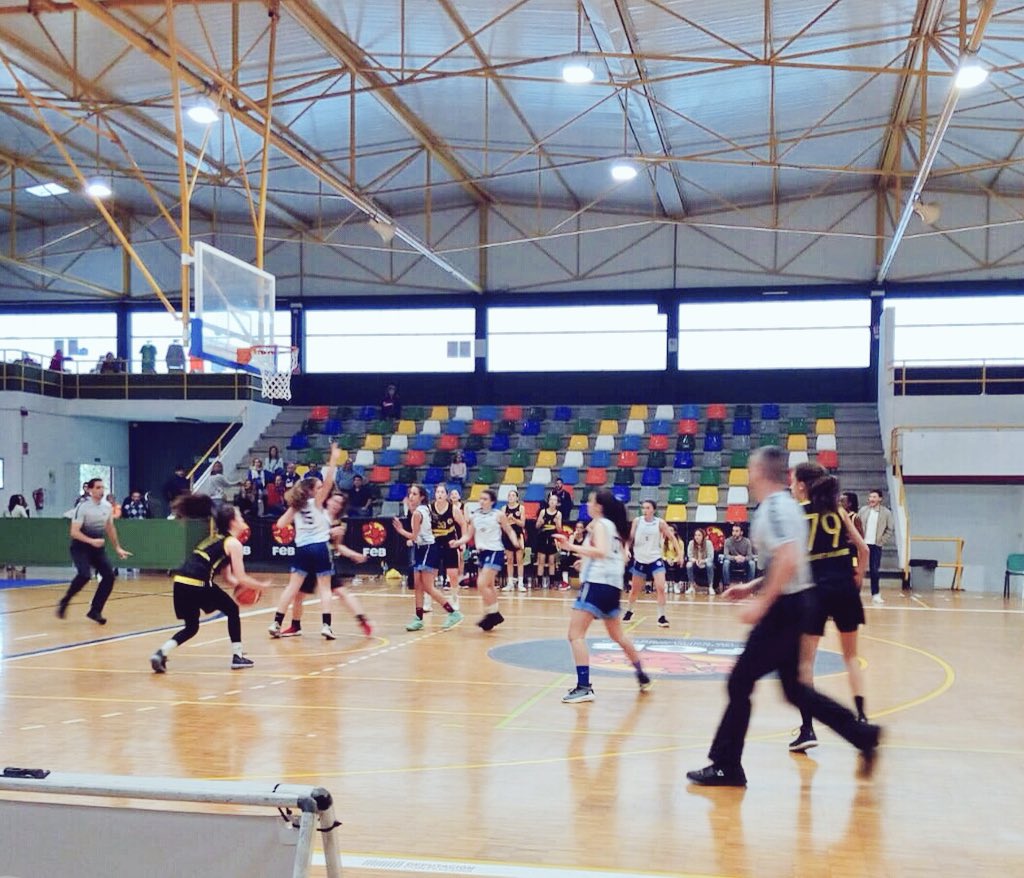 ASRBasketAlmeda's tweet photo. 🏆#FEBInfantilF2018 
📆 Fase grupos (2a jornada)
🏀 @FemBasketAlmeda 78 - @DistritOlimpico 48

Trabajo y acierto a partes iguales en un buen partido de todo el equipo!! Conseguimos la clasificación pra octavos!!

#adnAlmeda #IF1ALM #FEBInfantilF2018 https://t.co/QK4JxxGP7B