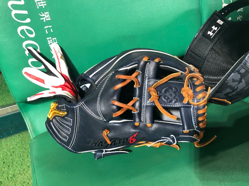 巨人 ジャイアンツ 坂本勇人選手 本人仕様 グローブ 野球道具】#坂本勇人のグローブ。 #giants #ジャイアンツ #野球道具
