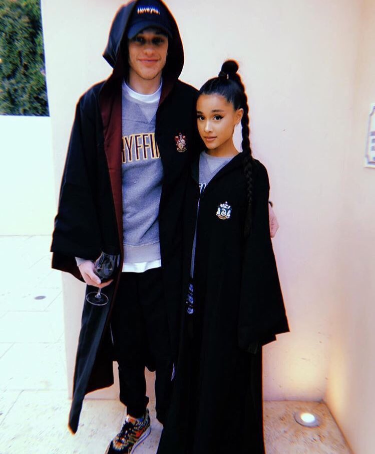 _pink0berry_'s tweet photo. Ari婚約だって
素敵なカップル❤︎
#ArianaGrande https://t.co/h1pYIZ8WaB