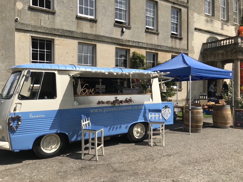 Prosecco_Love's tweet photo. Fantastic day @elmorecourt such a stunning venue and loved pimping our Prosecco with @VinotopiaWine in the sunshine 🌞 #junefgp #elmorecourt #prosecco #pimpyourprosecco #wedding #proseccolove #gardenparty #Vanessa #6oclockgin #event https://t.co/UyBOJIlJnm