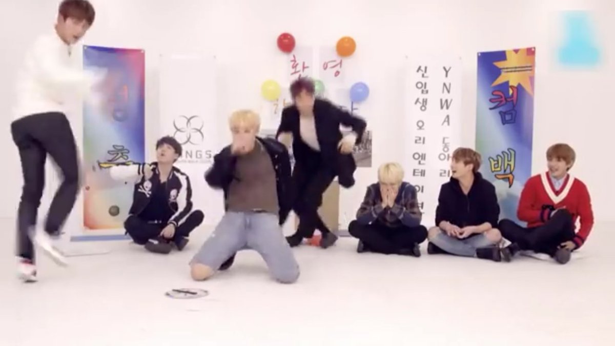 ImSunaina's tweet photo. LOOK HOW DONE THE MAKNE LINE IS . I MEAN HYUNG LINE . OH THESE 4...them bois maknae .

#BTS #2018BTSFESTA #btsmak https://t.co/iPtlk3SFvf