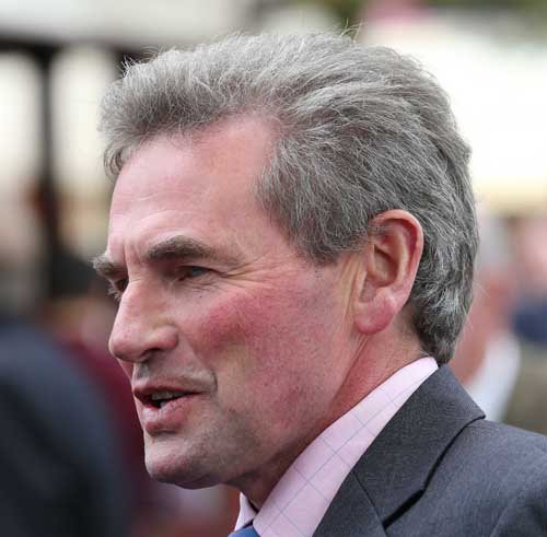 🏇🏼 10 Trainers who might should have a positive return on investment this summer and worth following. - (Most of them not obvious!!) 

👤One of them pictured below, can you name him?

🔁Retweet and will DM you the full list in next 24 hours