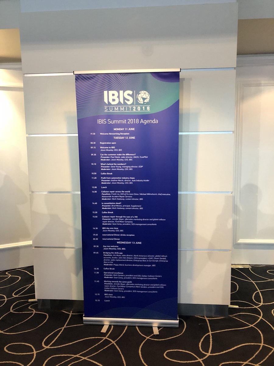 AlexandreSabet's tweet photo. Belle convention en perspective .#ibis2018 #DentWizard #Carmeleon # Carrosserrie #Dentmaster #Akzonobel #3M https://t.co/XD5Kzn149k