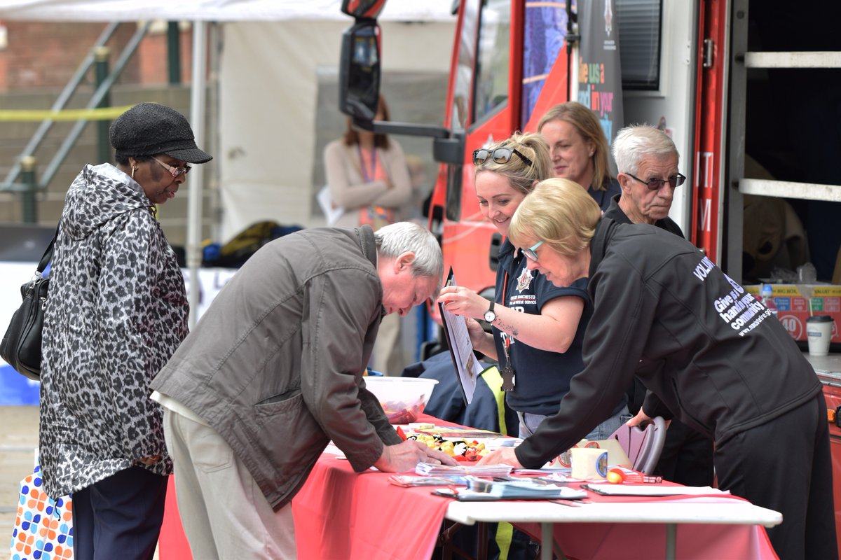 VOldhamTameside's tweet photo. We have some more photos to share from our #Oldham town centre #volunteersweek event. These were taken by the very talented Martyn from @HWOldham @WeActTogether What a great day it was! #volunteeringforall Take a look at the photo album by visiting https://t.co/Wnns4xxwlh https://t.co/5WYQ717vV8