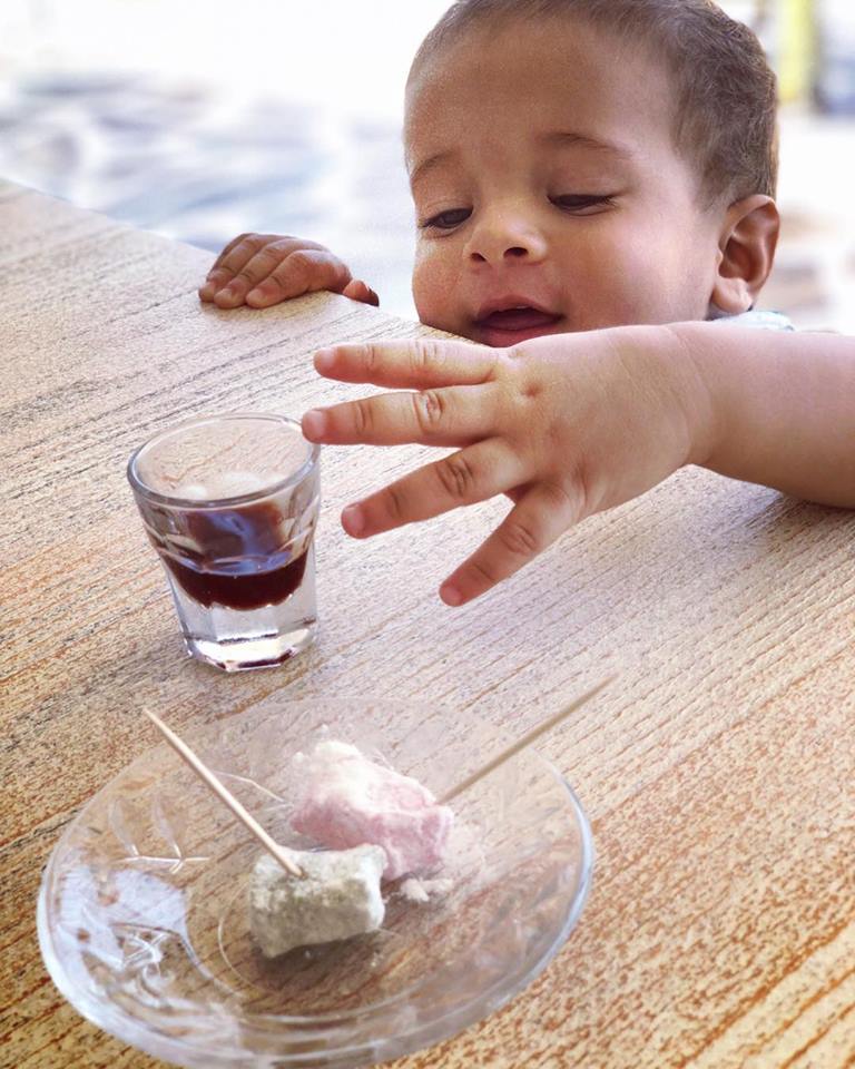 .....and the welcome gets sweeter with pumpkin and rose marshmallows, also homemade just like the rose liquor!
#greece #greekhospitality #greekstyle #islandlife #naxos #babywantscandy #marshmallows #roseliqueur #homemade #ostriainn_naxos #greecetravelgr1_ #greecetagram #greekfood