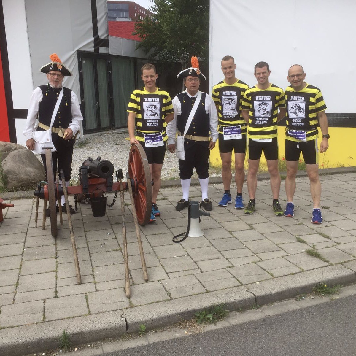 veters_nl's tweet photo. Afgelopen zondag was de estafette marathon in Amersfoort. Het https://t.co/OFYyYT67yx-daltons team was één van de deelnemende teams. Van de 29 estafette teams zijn we 3e geworden!
#trotsesponsor #veters #marathon #estafette #estafettemarathon #amersfoort #sponsor https://t.co/dP2sioWjXq