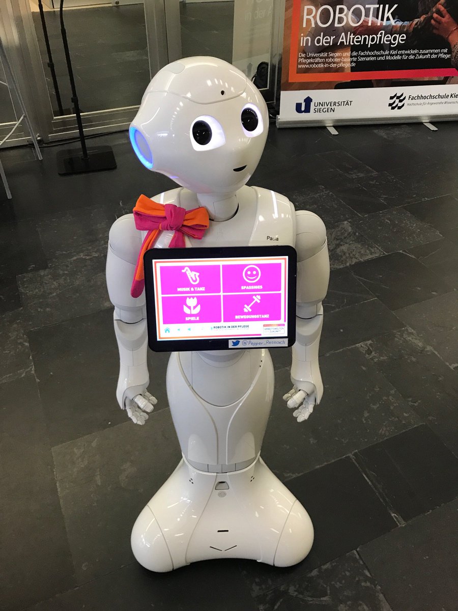 VerbundKODIMA's tweet photo. Am 7. und 8. Juni war #AlrikZech von unserem Verbundpartner @ecovis_com beim @BIBB_de Kongress 2018 in #Berlin. Wertvolle Impulse aus Forschung und Praxis für @VerbundKODIMA. Thema u. a. #Digitalisierung von Lehren und Lernen. Mit dabei #Paula von @Pepper_Research. #BIBB18 https://t.co/CpLWIy0ooL