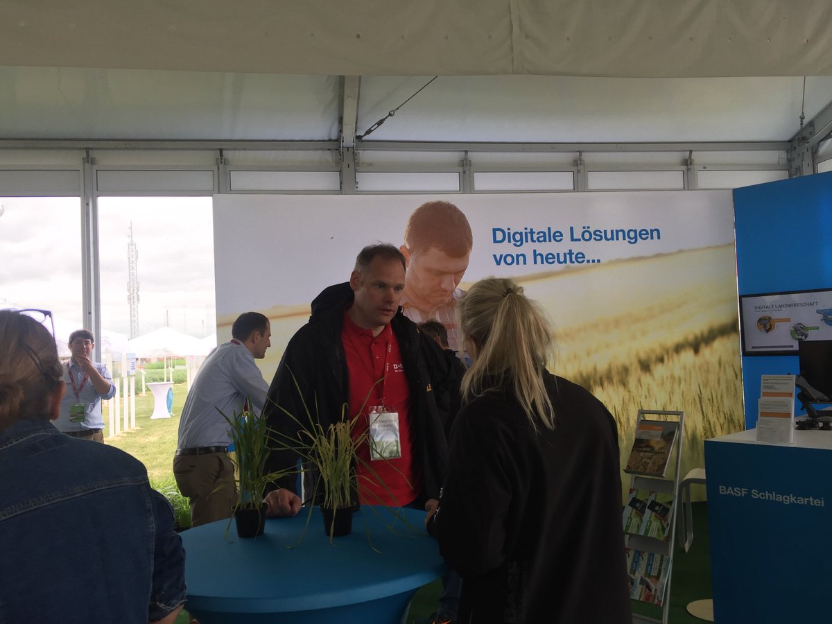sasake82's tweet photo. #Digitale Lösungen von heute für die #Landwirtschaft von morgen
#Maglis auf den #DLGFT18 Stand #VE21 #BASF_Agro_DE https://t.co/xkQXWk9exk