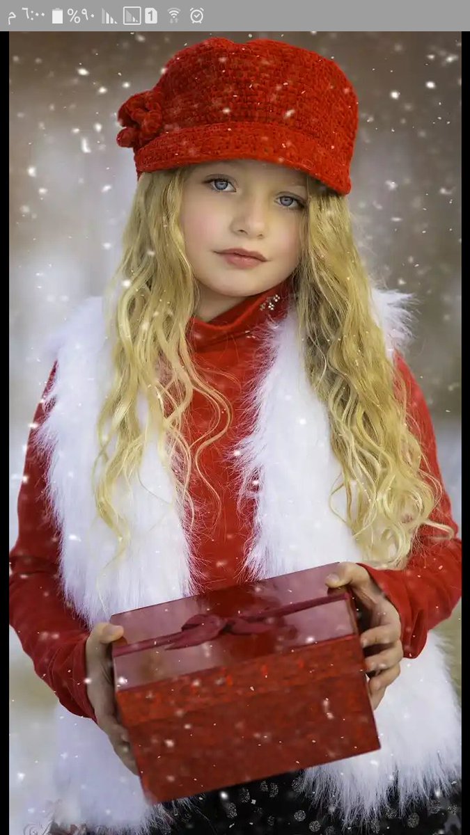 حافظْ على الخلقِ الجميلِ ومُرْبه . . . . ما بالجميلِ وبالقبيحِ خَفاءُ
إِن ضاقَ مالكَ عن صديقِكَ فالقَه . . . . بالبشرِ منكَ إِذا يحينُ لقاءُ"

إِذا بيئةُ الإِنسانِ يوماً تغيَّرَتْ . . . . فأخلاقُه طِبْقاً لها تتغيرُ"