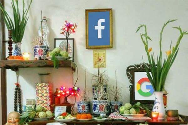 ngahpham's tweet image. Some brilliant reactions to the new #cybersecurity law: Pic 1 - pictures above the shrine are normally of dead people
Pic 2 - #Vietnam police’s badge as new Facebook button: “Reported to the police!” #freedom #internet #rights