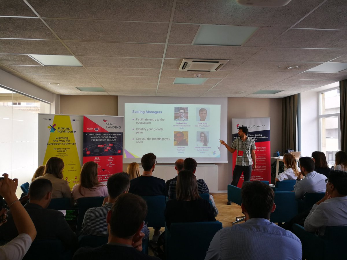 Our <a href="/RMD_Silva/">Ricardo Silva</a> explaining how <a href="/eu_lighthouse/">Startup Lighthouse</a> is opening the door to help startups to scale up! Showcasing our scaling managers! <a href="/StartUpEU/">Startup Europe & Innovation Radar</a> <a href="/vilabs_eu/">Vilabs.eu</a>