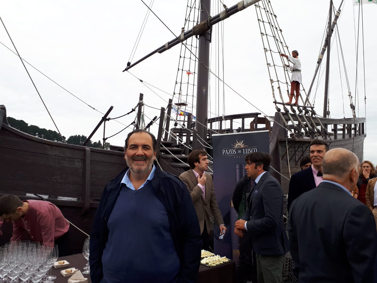 fedegustando's tweet photo. Gracias a Pazos de Lusco y a #GonzalezByass estamos en #Baiona disfrutando de la #cataLusco en la Carabela Pinta de Colón.
#Galifornia #galiciacalidad #galiciacanibal #doriasbaixas #uva #albariño #condadodetea #GonzalezByass #catahistorica https://t.co/F46LmLWuS0
