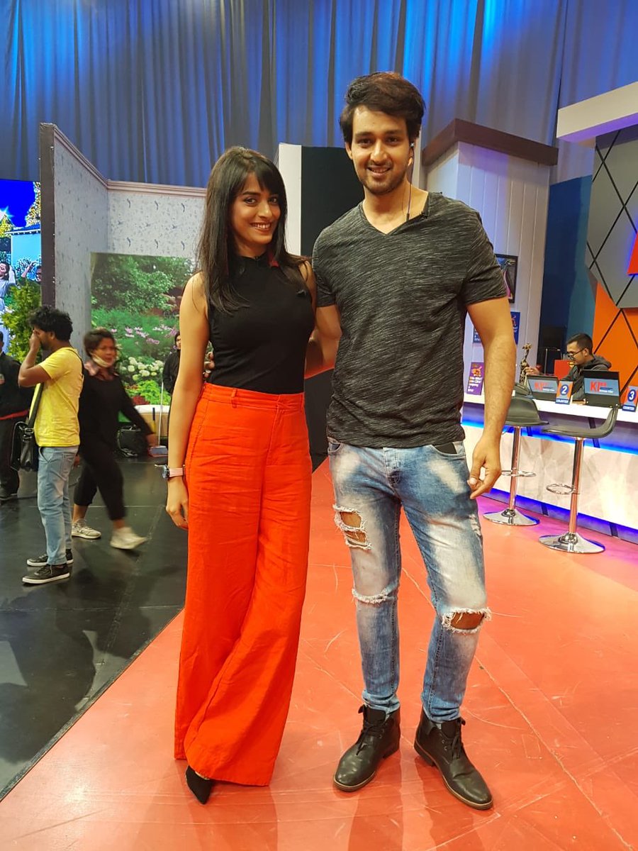 saurabhraajjain's tweet photo. Last night with sakhi ⁦@whatsonANTV⁩ one seldom gets to make a Frnd like her #PoojaSharma #Mahakaali https://t.co/hp3SaXDcWw