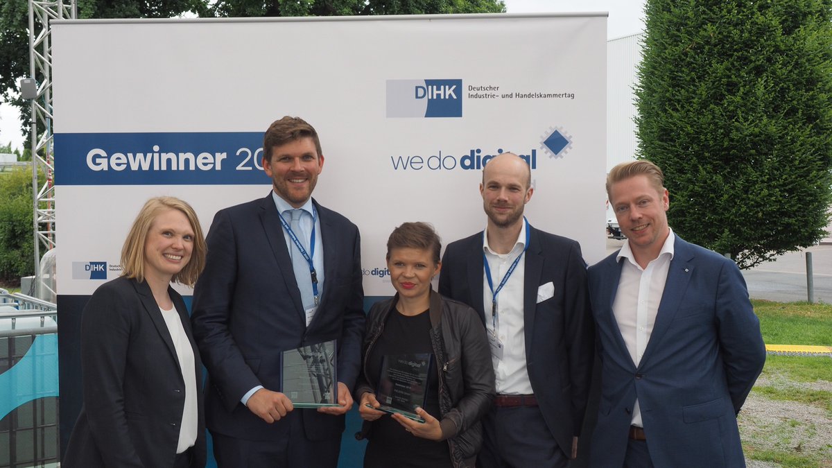 meteolytix's tweet photo. Wir sind auf der @cebit bei der #WeDoDigital Preisverleihung! Wir freuen uns auf einen interessanten Austausch in der DJ-Area im !dcampus. Mit dabei sind auch @DoroBaer und @wgoertz. #GemeinsamDigitalDenken #CEBIT18 https://t.co/UqSwMY8KX4