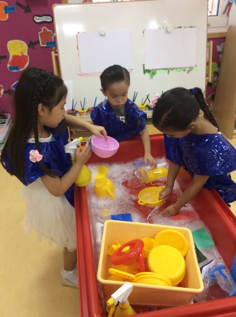 DBFFS2Pink's tweet photo. Enjoying our special friendships β€οΈ@DubaiBritish_FS #dbfinspired https://t.co/l28hTxdKdF