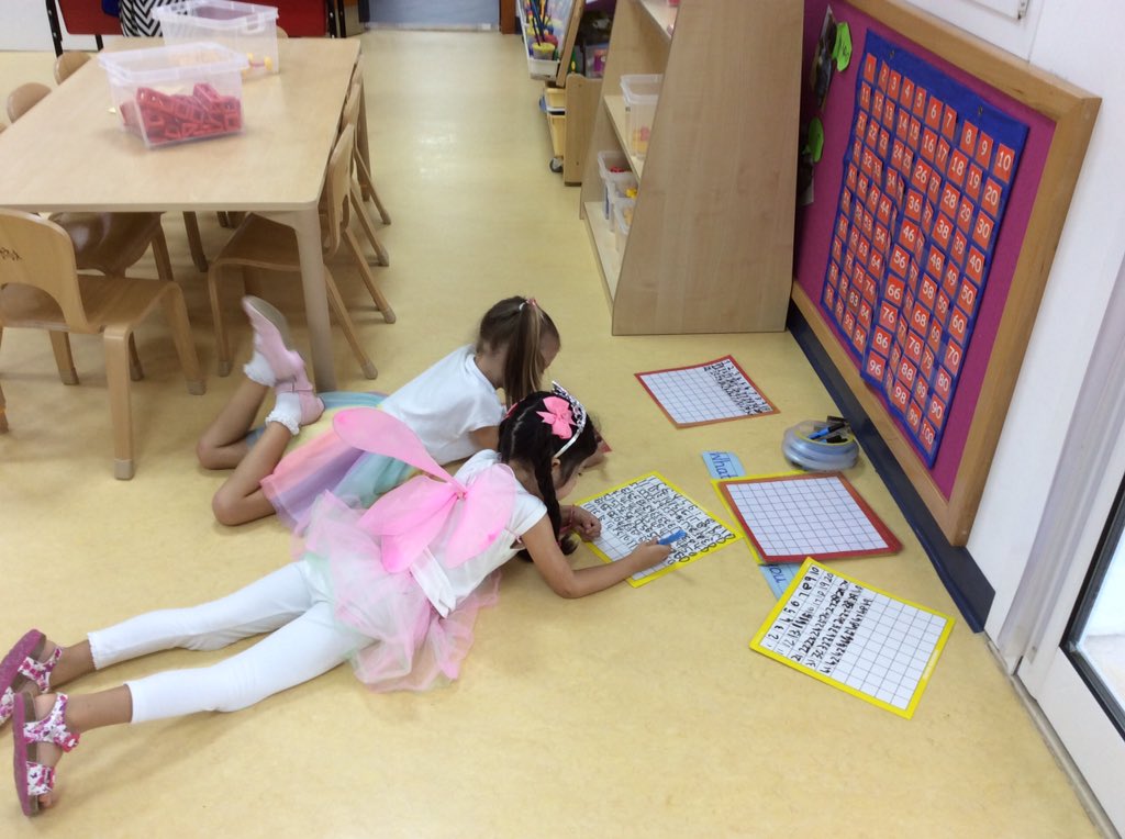 DBFFS2Pink's tweet photo. Enjoying our special friendships β€οΈ@DubaiBritish_FS #dbfinspired https://t.co/l28hTxdKdF