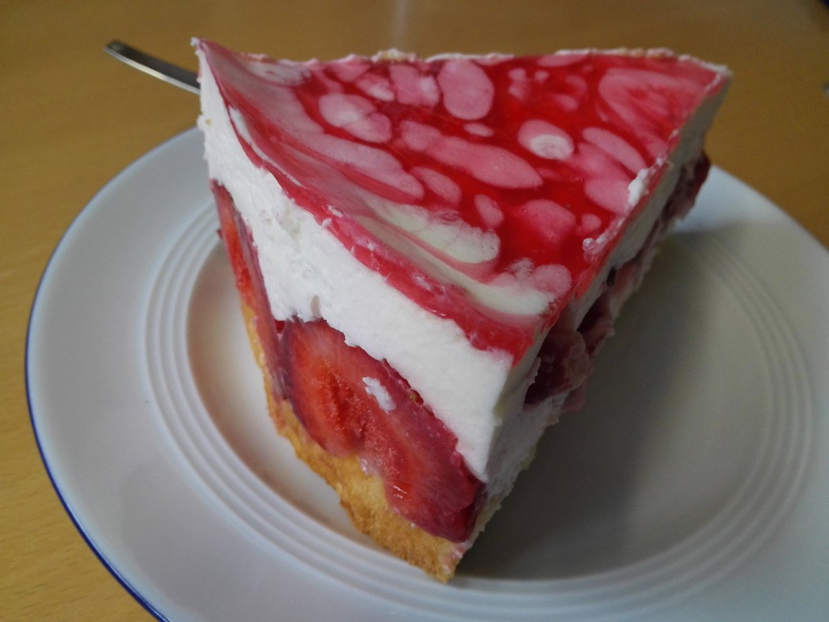 HeinHolstein's tweet photo. 10 am in our office. 😀 I just wanted to make you jealous with this strawberry cake baked by a colleague. 😘

#SaveLucifer #PuckUpLucifer 💓😈✊ https://t.co/PlWN2zpTIX