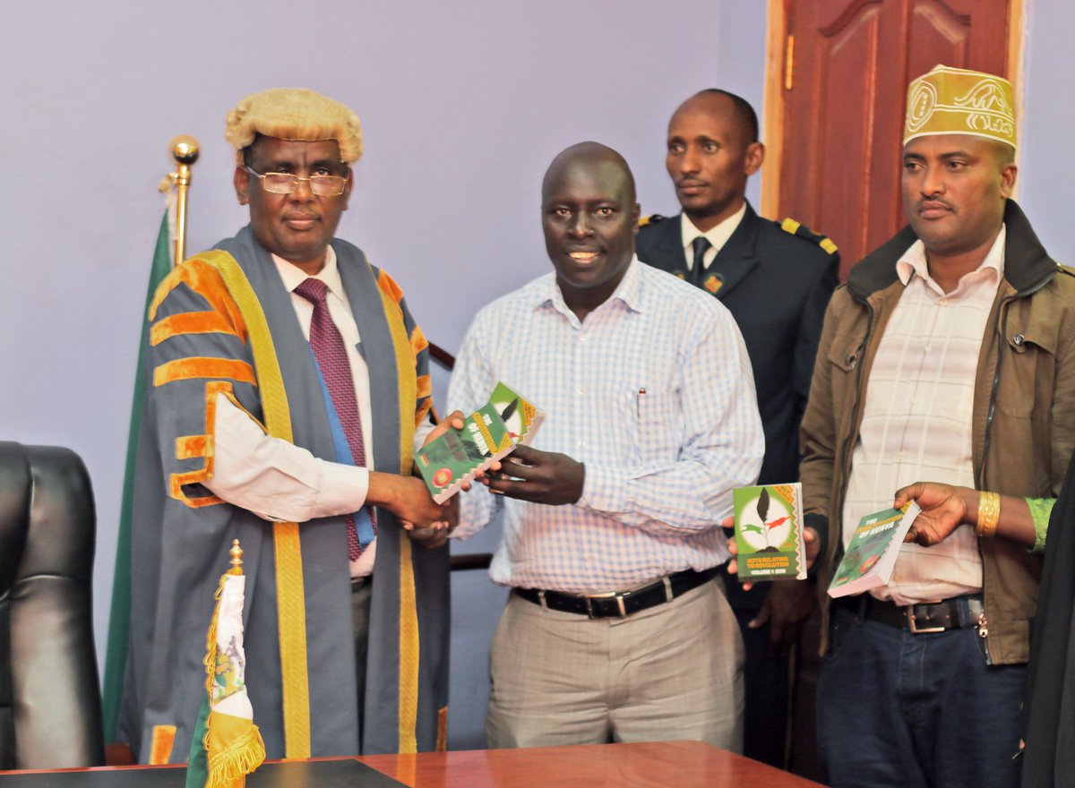 UraiaTrust's tweet photo. "#PublicParticipation should be an inclusive process. The citizenry should be central in the process," Isiolo County speaker Hon. Hussein Halake Roba, during a visit to his office by Uraia Trust and @DDPKenya 

@timzagallo @CSRGKenya  @county_budgets @TISAKenya https://t.co/ZWHTzwV4RG