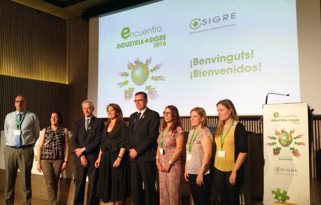 puntosigre's tweet photo. 👏👏RECONOCIMIENTO PÚBLICO A LOS LABORATORIOS FARMACÉUTICOS QUE HAN  APLICADO MEDIDAS DE ECODISEÑO EN LOS 3 AÑOS DEL PEP 2015-2017
Para lograr que los envases de sus medicamentos sean más ecológicos y respetuosos con el medio ambiente
Enhorabuena y gracias por vuestro trabajo👍👍 https://t.co/LuaaDHAJ2A