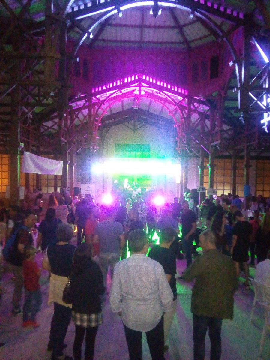 JukevalEventos's tweet photo. Espectacular el 1º Festipet Spab de remember solidario en favor de los animales el que se celebro en el antiguo mercado de Burjassot éste pasado fin de semana. Desde Jukeval eventos queremos agradecer a la organización y a los Dj. el trato recibido. https://t.co/Ixa3ebtkZh