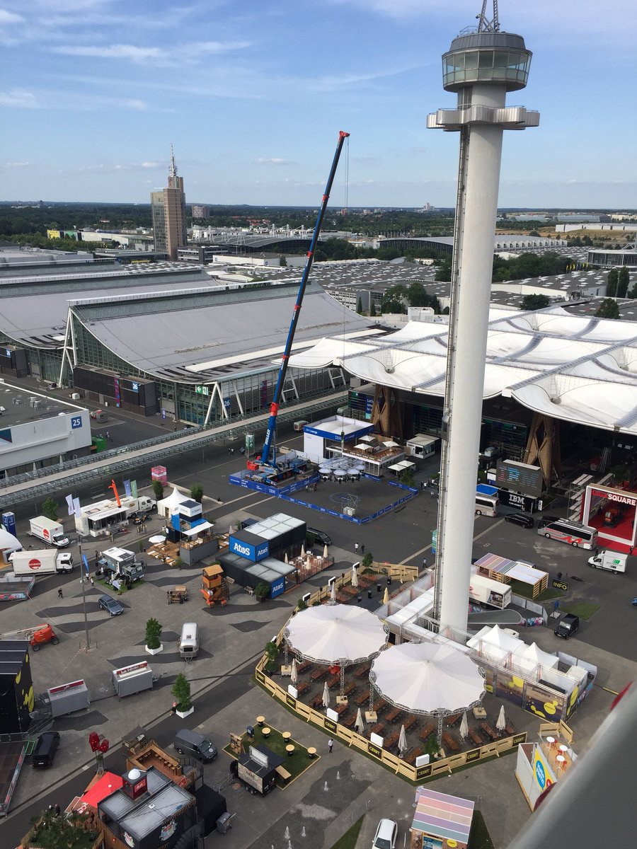 szendeleit's tweet photo. Gute Aussicht während der Fahrt mit #SAP Rieserad auf der #CEBIT2018 https://t.co/wEteSNPRaw