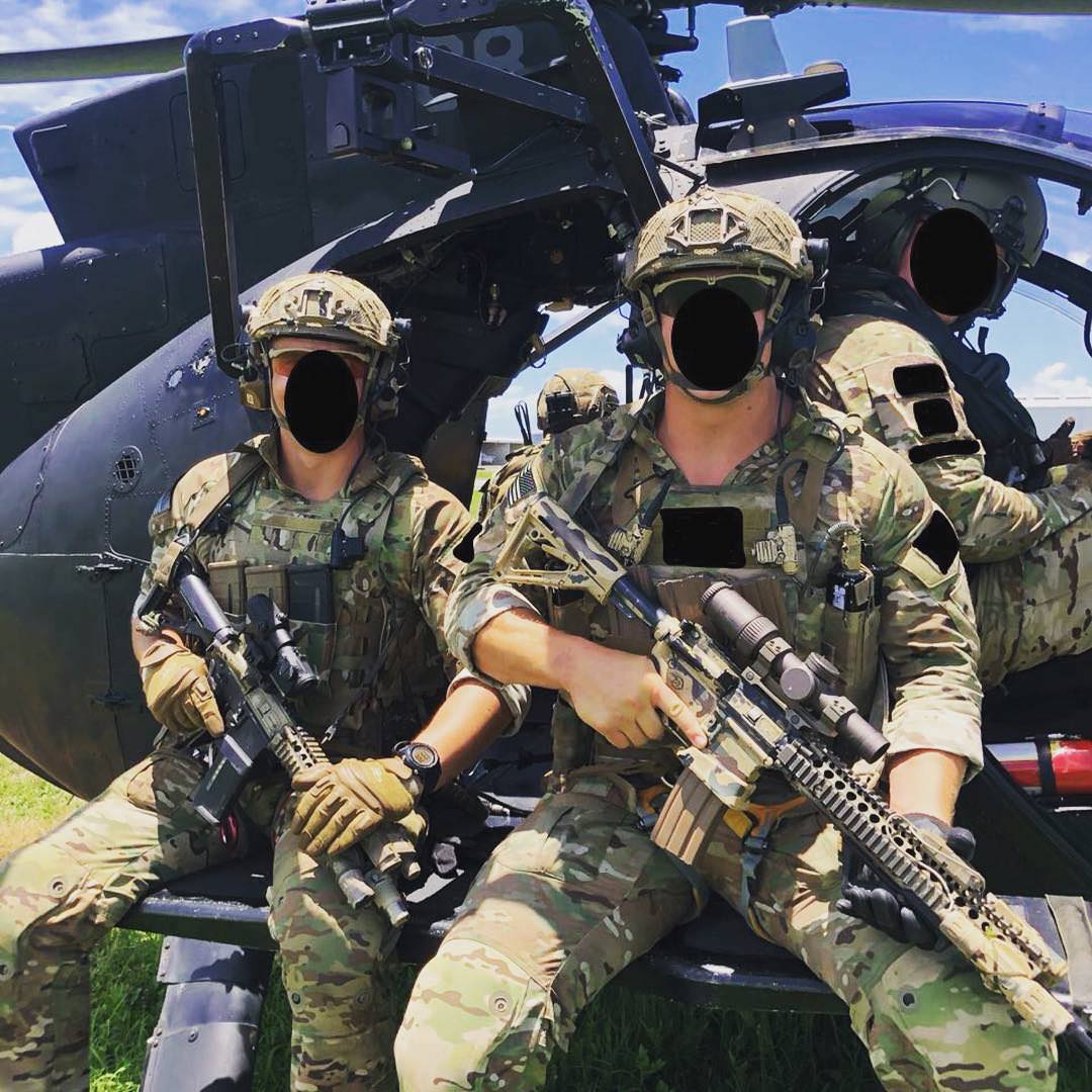 Blue Force Gear PLATEminus V2 - MultiCam を着用しています（向かっ