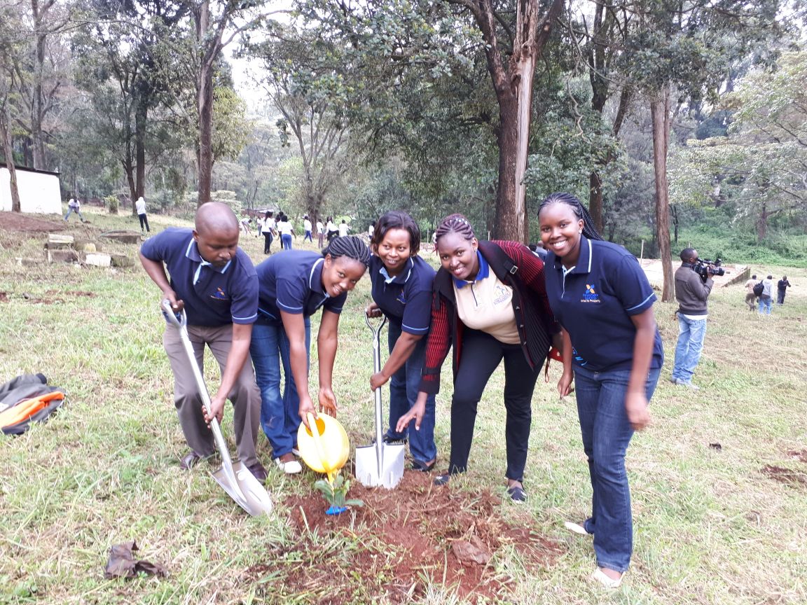 police_sacco's tweet photo. Save the Earth by planting trees! We joined hundreds of Cooperatives in marking the Ushirika Environmental Day on 9th June. #CooperationAmongCooperatives #UnitedForProsperity https://t.co/CO2AS2wicO