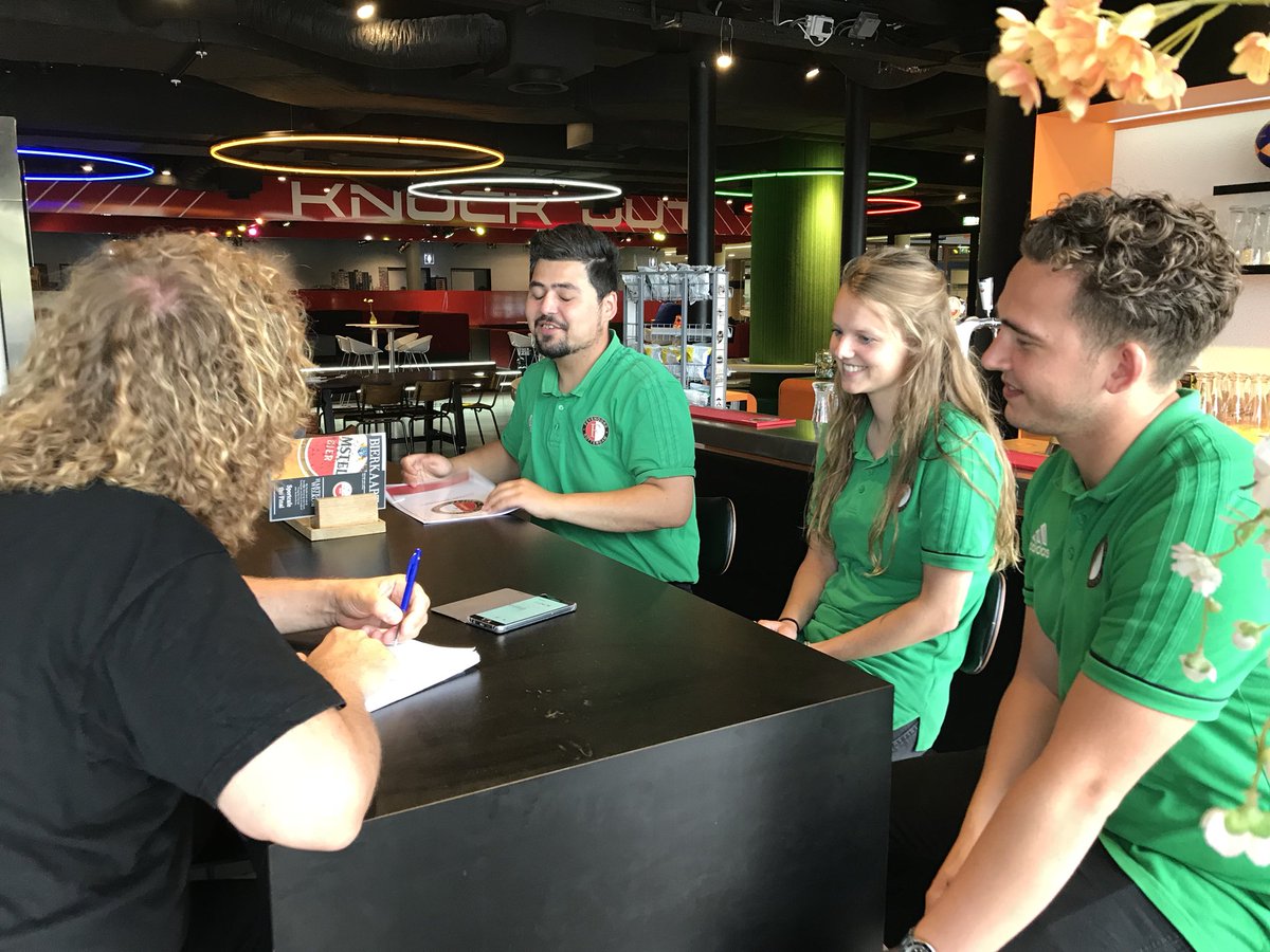 jethouwers's tweet photo. Interview Marcel Potters van AD met topstudenten jaar 1 t/m 4 #socialwork @hsrotterdam https://t.co/Y8RsMXOAbP