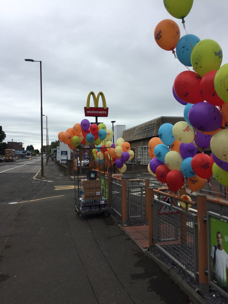 JohnBarr92's tweet photo. Ready as ever at @McDonaldsUKNews London Road @CityCabsEdin and we even have some goodies and surprise guests ππ¬π #kidsouting https://t.co/L7Z1lbN1Ep