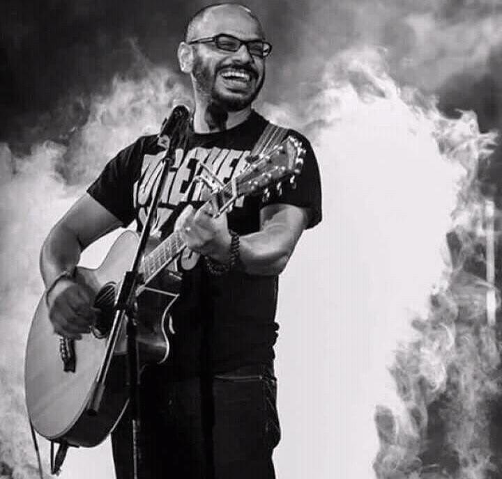 شوفيلك حل ويايا تعبت من الغنا ليكي .💞