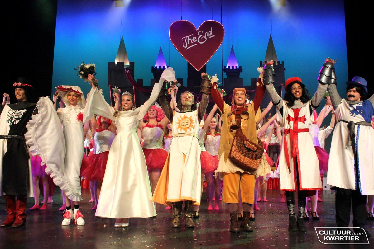 KCAtrium's tweet image. MUZT Musicalopleiding is op zoek naar een zangdocent! Reageren kan tot en met 24 juni. Kijk voor de gehele vacature op kunstencentrumatrium.nl/vacatures #Sneek #musical #zangdocent #MUZT @cultvacatures