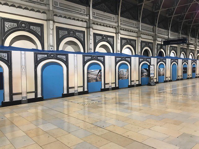 PressOnUK's tweet photo. Who can name the London train station these hoarding graphics are currently situated in? (We'll give you a clue... Marmalade sandwiches!) #london #hoardinggraphics #construction https://t.co/EP50J36iXy