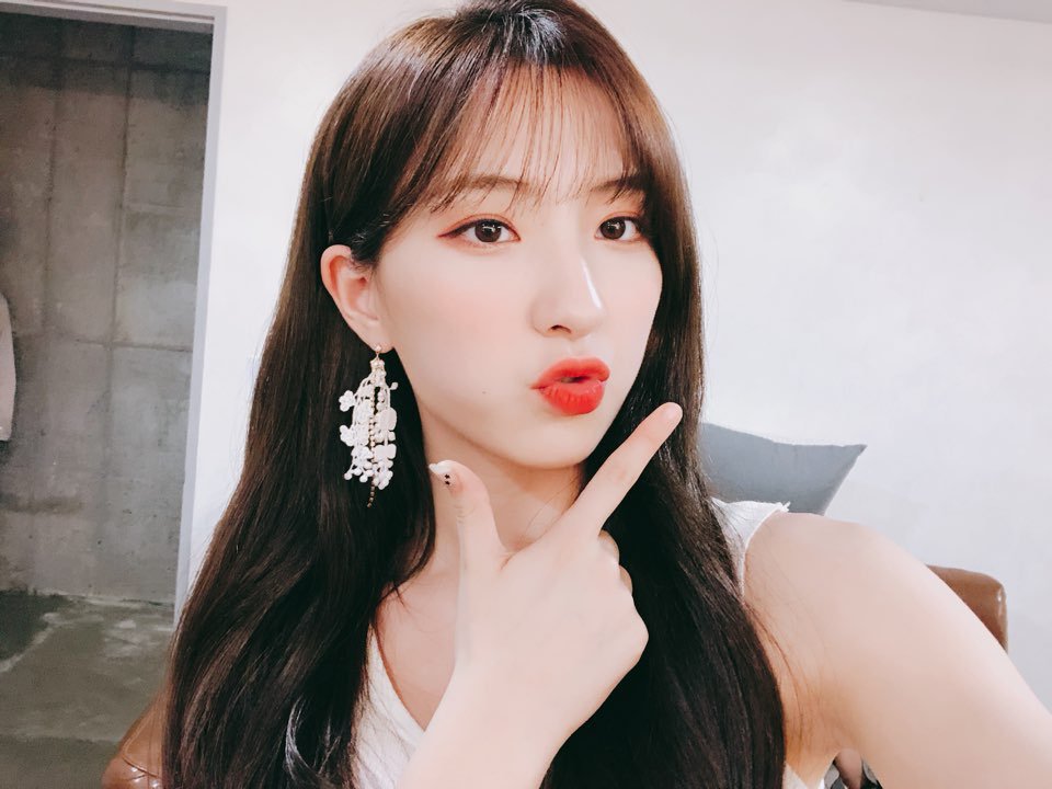 980527com's tweet photo. 문피아ヾ(@^▽^@)ノ 

#우주소녀 #WJSN #은서 #Eunseo @WJSN_Cosmic https://t.co/Dqx5BnsN8z