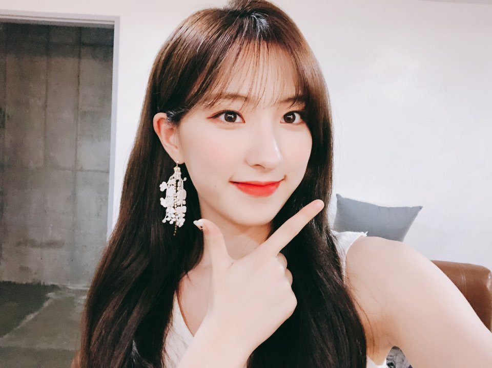 980527com's tweet photo. 문피아ヾ(@^▽^@)ノ 

#우주소녀 #WJSN #은서 #Eunseo @WJSN_Cosmic https://t.co/Dqx5BnsN8z