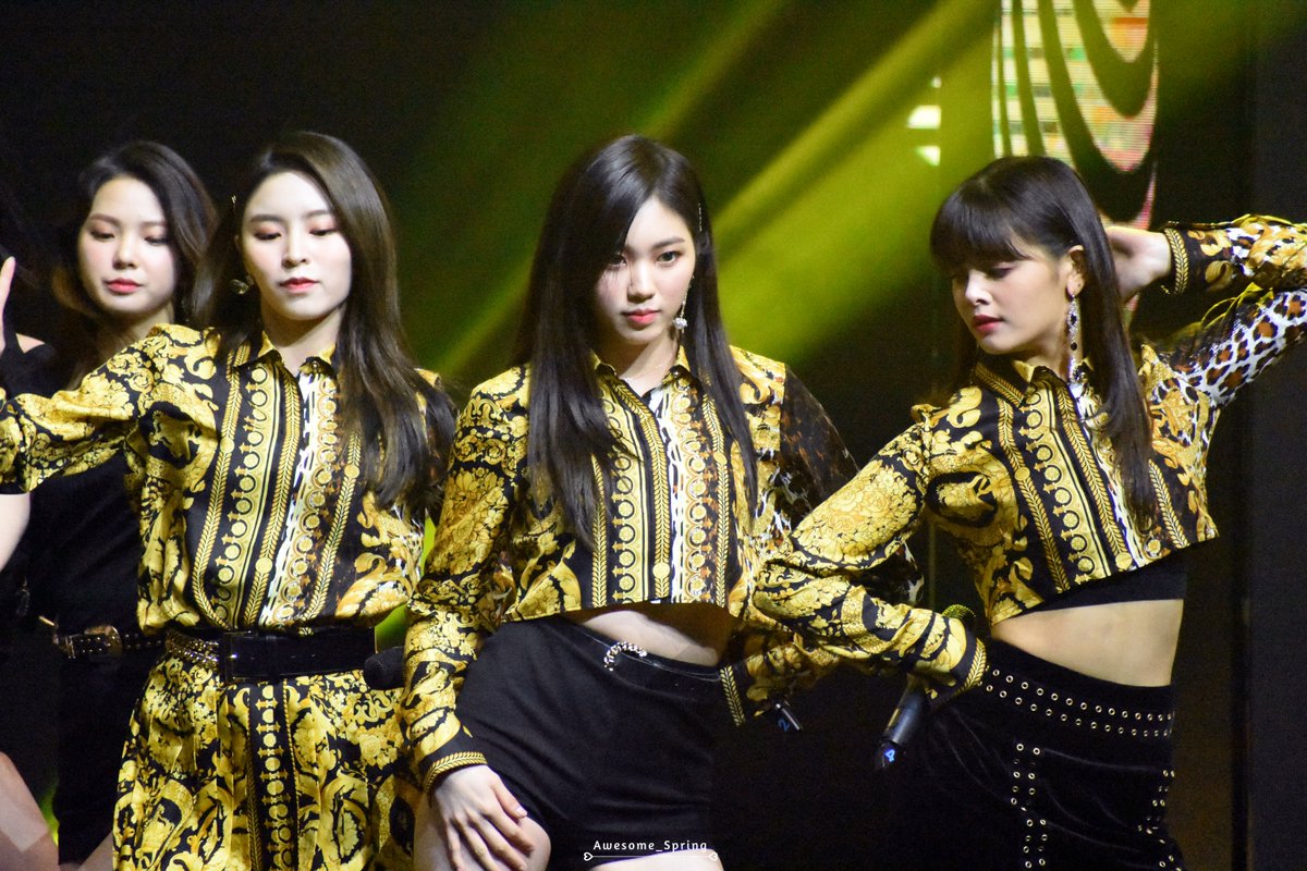 Awesome_Spring's tweet photo. 180518 CLC at  Dara Daily Awards 2017 (3)

#YEEUN #장예은 #ELKIE #엘키 #EUNBIN #권은빈
#CLC #씨엘씨 #WelcomeCLCtoThailand 
#daradailyAwards7 #DDA2017 https://t.co/VjvZCIUOjx