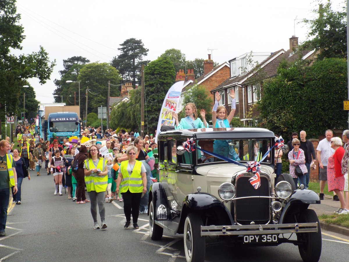 EventsFTC's tweet photo. Fantastic day at #Flitwick Carnival 9.6.18 https://t.co/L3l5jyJjcB