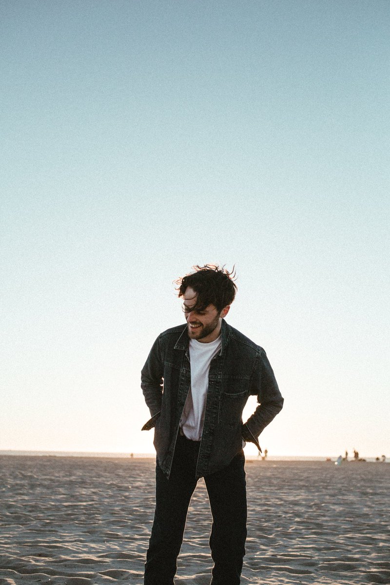 Smiles all round when βFrom Afarβ tips over 2,000,000 streams and βRunβ tips over 100,000 streams on @Spotify over the same weekend!!
Thank you so much for listening ππ₯ https://t.co/KkEjP4BnXv