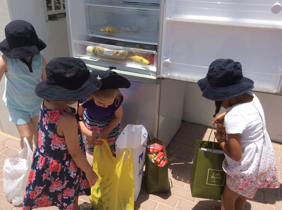 DBFFS2Purple's tweet photo. Thank you for all the wonderful donations to the Ramadan fridge! @DBFFS1Turquoise #dbfinspired https://t.co/A7KDlQgBpl